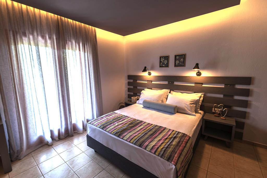 Aliston Hotel Thassos (Adults Only) สกาลา โปเตมิอัส ภายนอก รูปภาพ