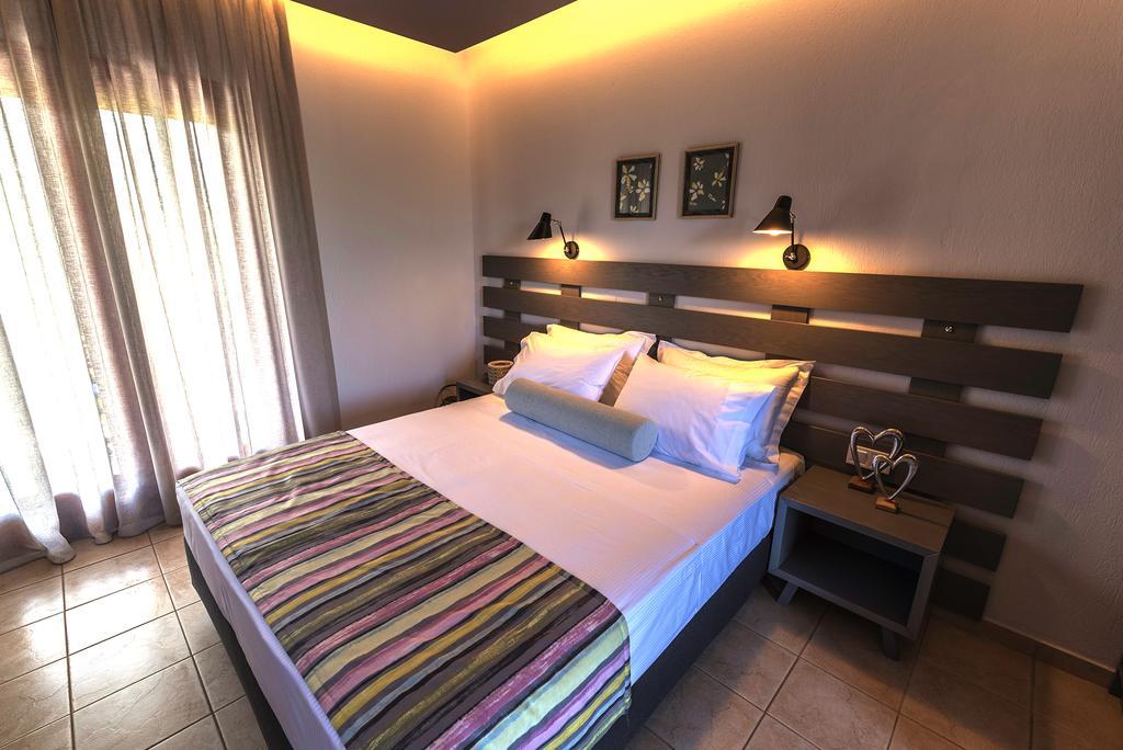 Aliston Hotel Thassos (Adults Only) สกาลา โปเตมิอัส ภายนอก รูปภาพ
