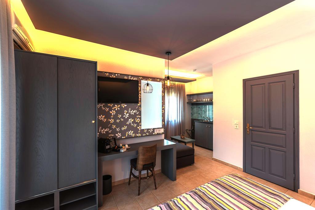 Aliston Hotel Thassos (Adults Only) สกาลา โปเตมิอัส ภายนอก รูปภาพ